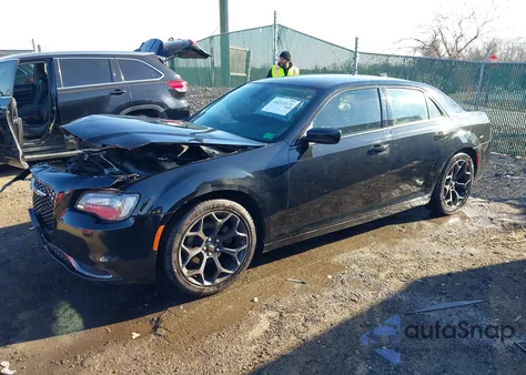 2019 Chrysler 300 Touring z USA, uszkodzony, nr VIN 2C3CCAAG8KH609863